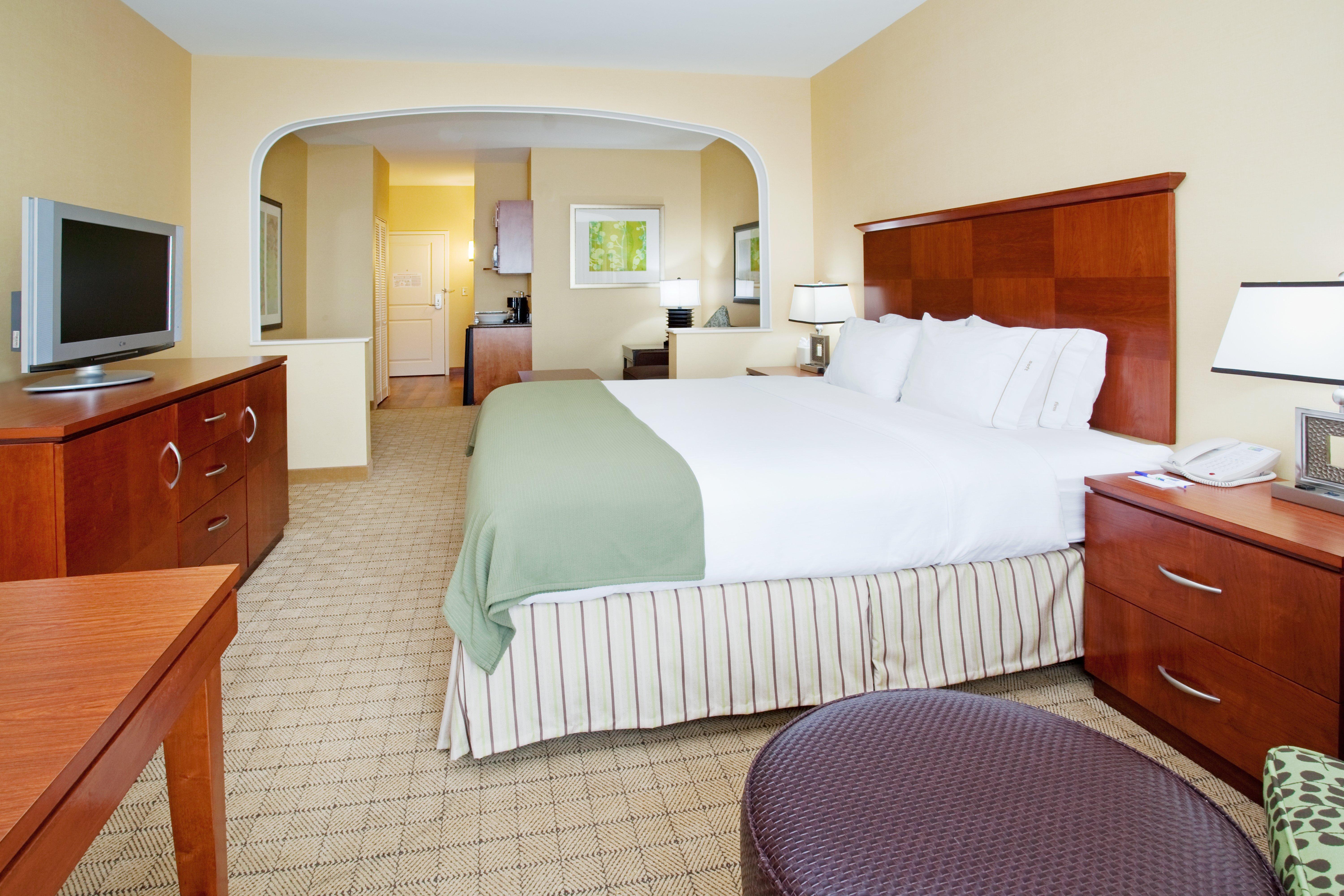 Holiday Express & Airport By Ihg Hotel 3*