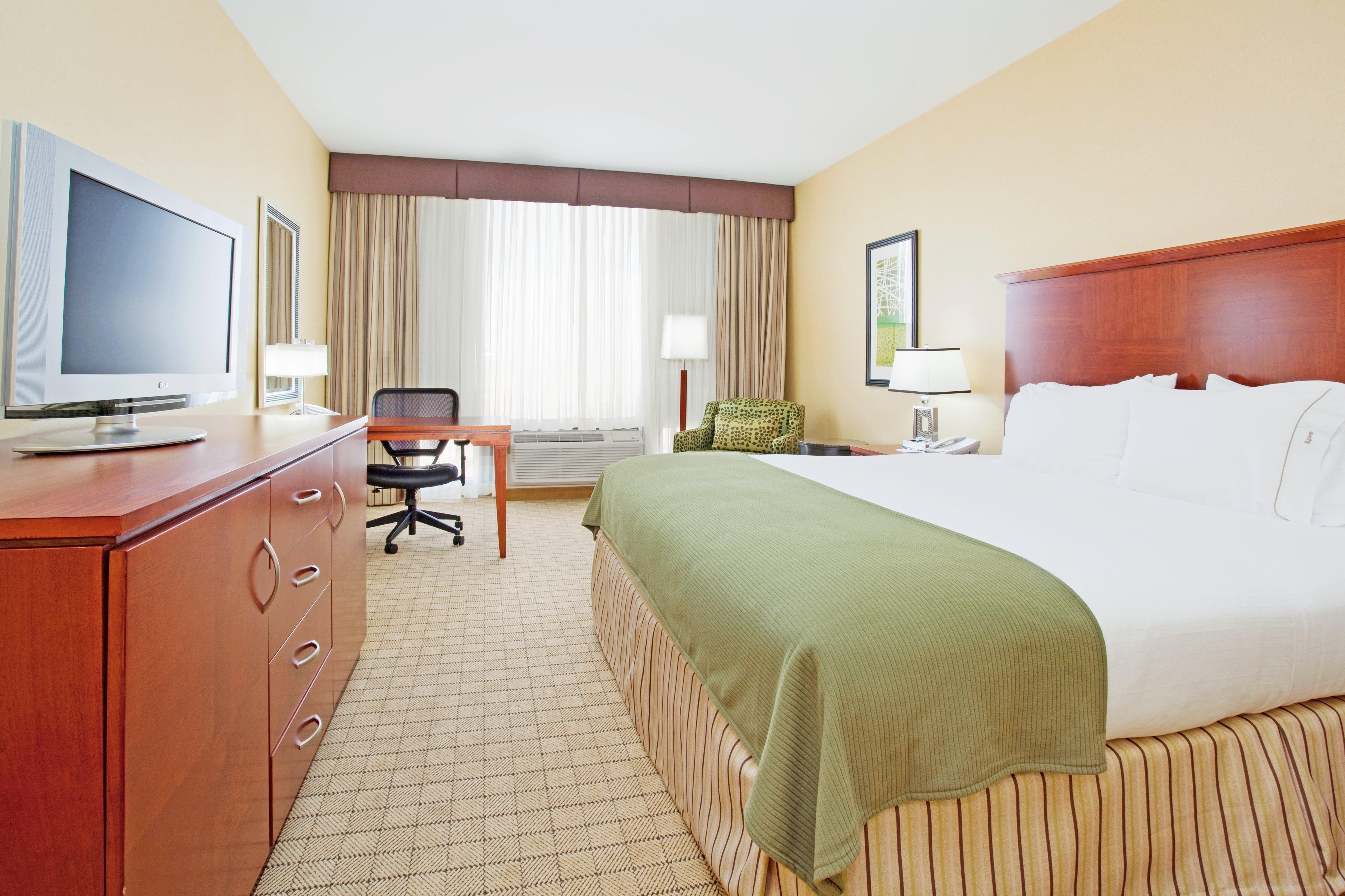 Holiday Express & Airport By Ihg Hotel 3*