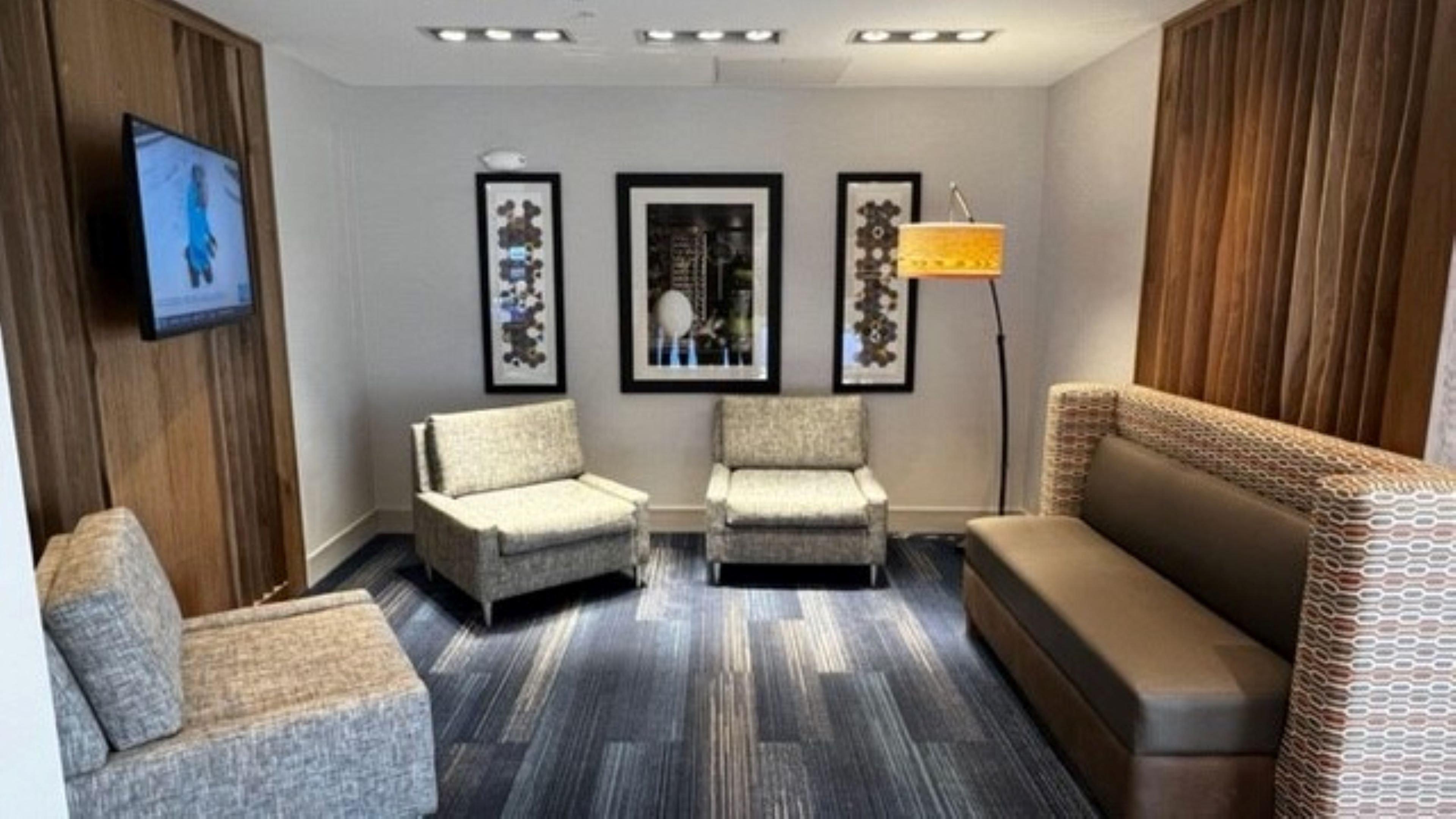 Holiday Express & Airport By Ihg 3*
