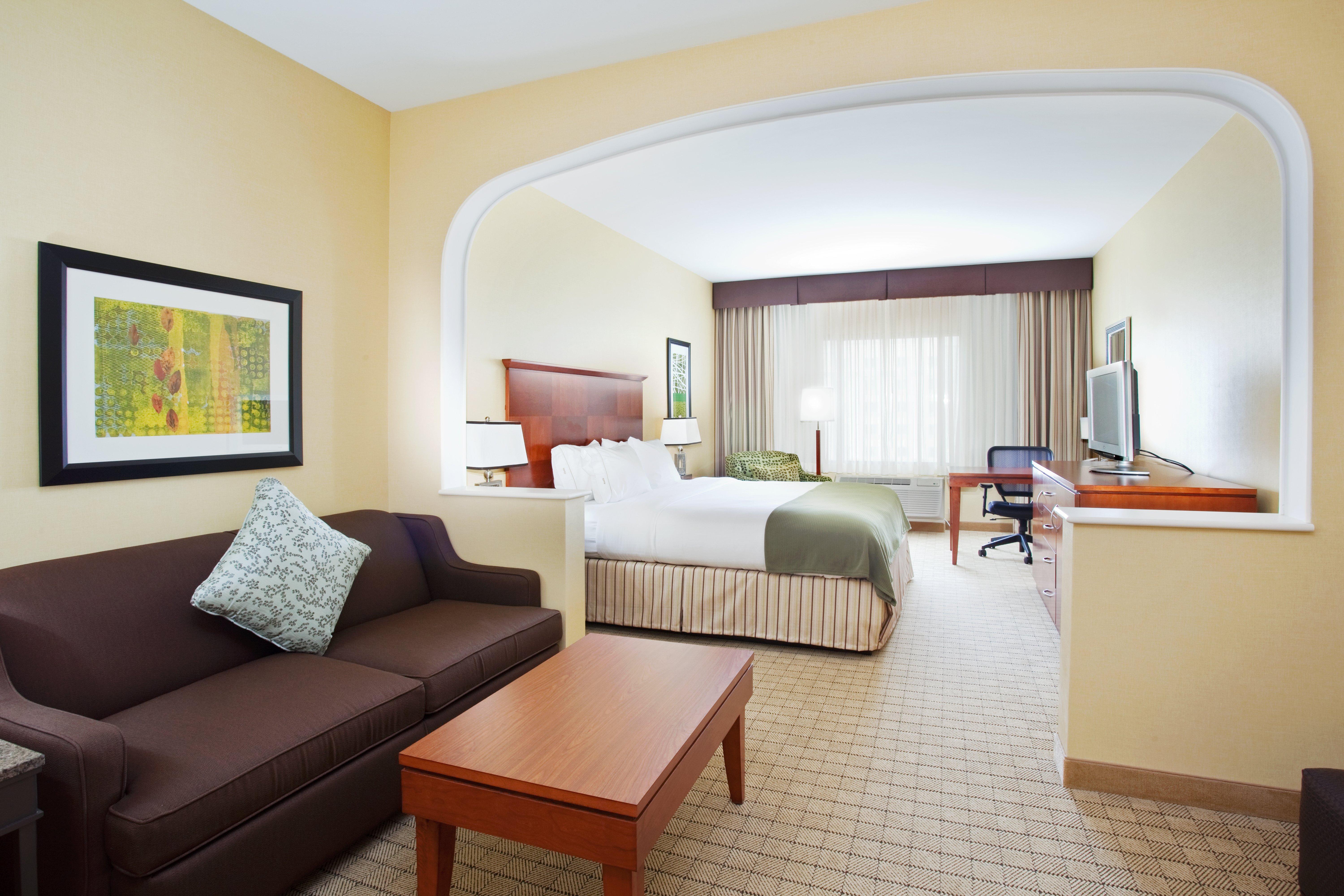 Hotel Holiday Express & Airport By Ihg