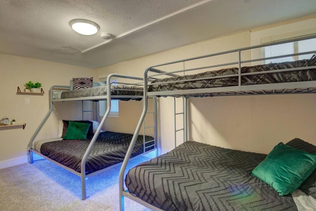 Holiday home Lux Bach Retreat Prime Location 420ok Sleeps 20 *