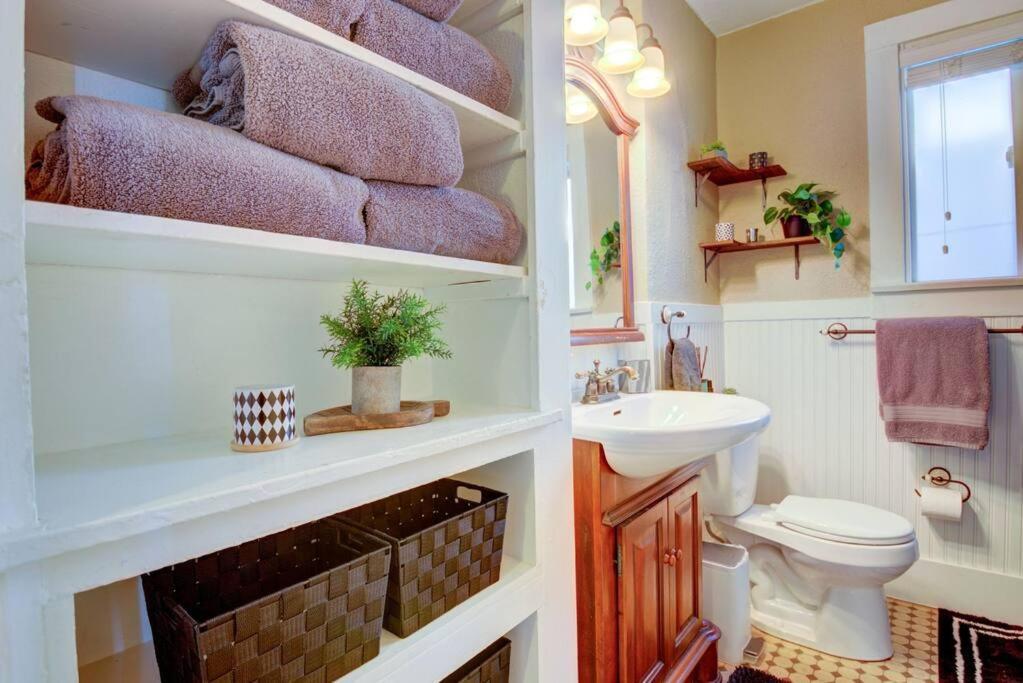 Lux Bach Retreat Prime Location 420ok Sleeps 20 Denver
