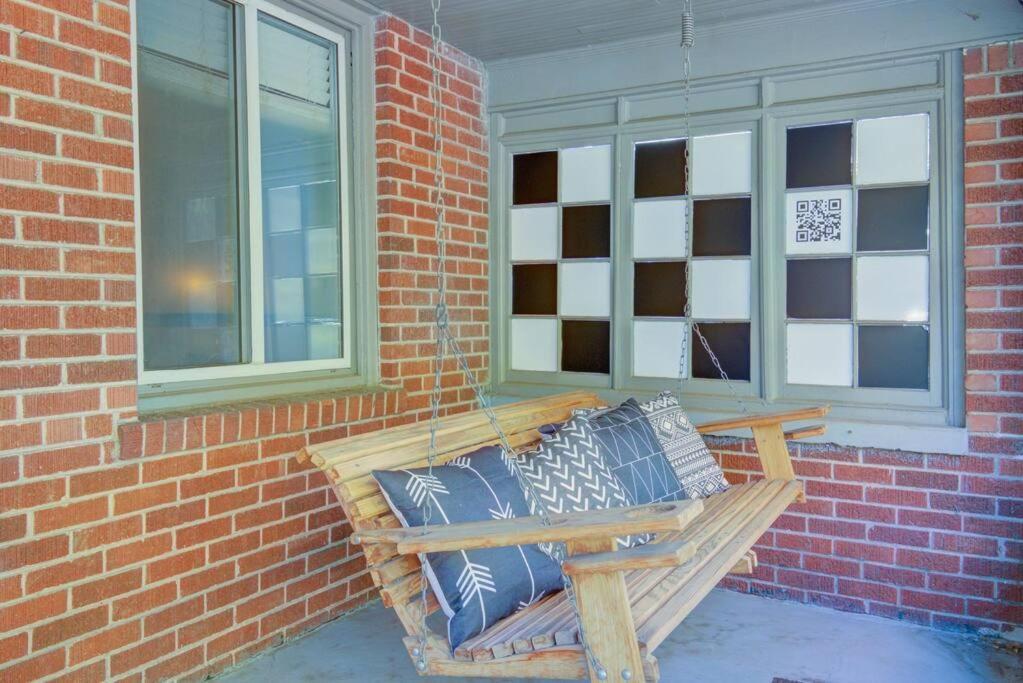 Lux Bach Retreat Prime Location 420ok Sleeps 20 *