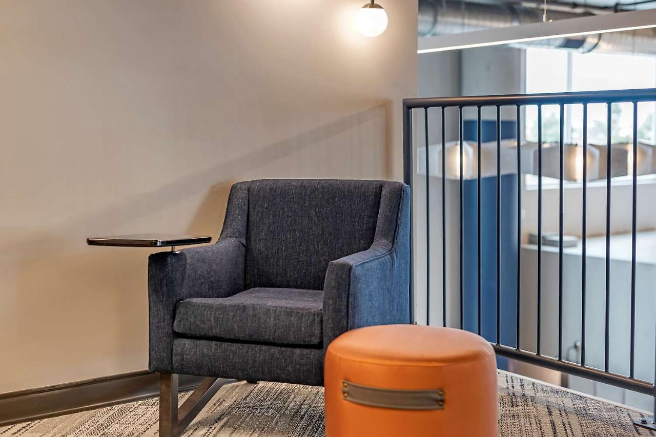Vib By Western Rino Denver