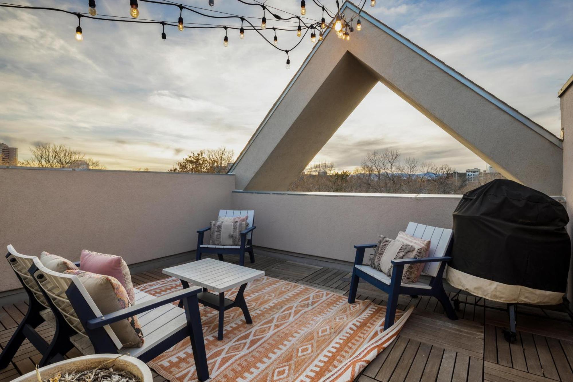 Chic Park - Rooftop Deck - Skyline Views *
