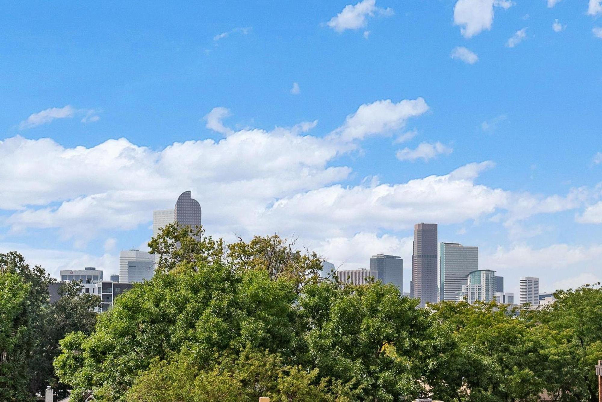 Chic Park - Rooftop Deck - Skyline Views Holiday home *