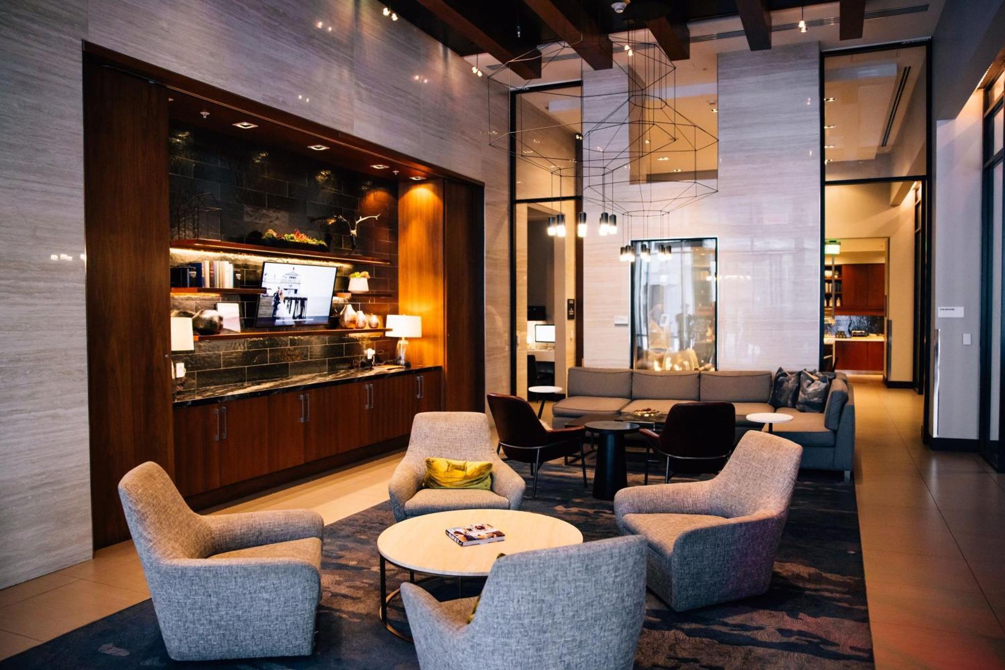 Ac By Marriott Downtown 4*