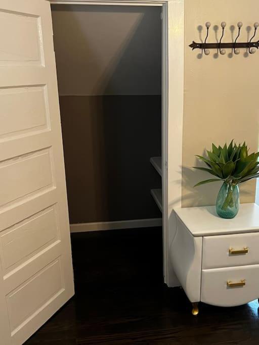 New! Private Cap Hill Carriage House