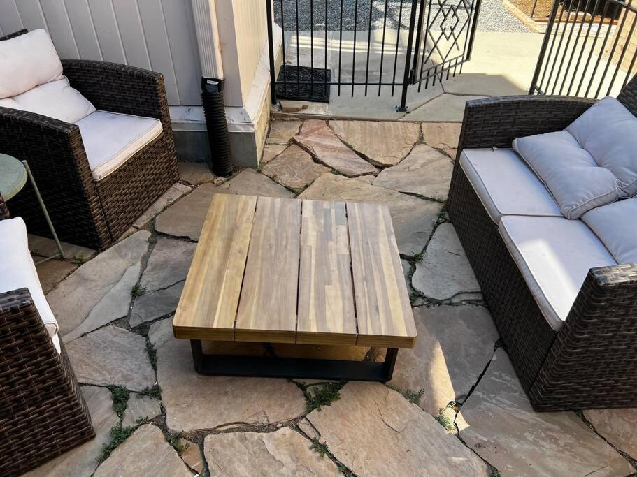 New! Private Cap Hill Carriage House Holiday home