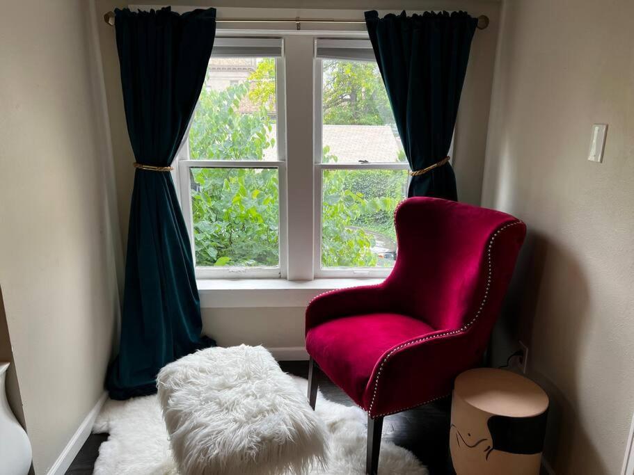 Holiday home New! Private Cap Hill Carriage House