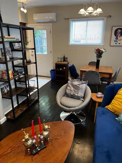 New! Private Cap Hill Carriage House *