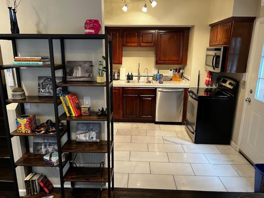 New! Private Cap Hill Carriage House Holiday home *