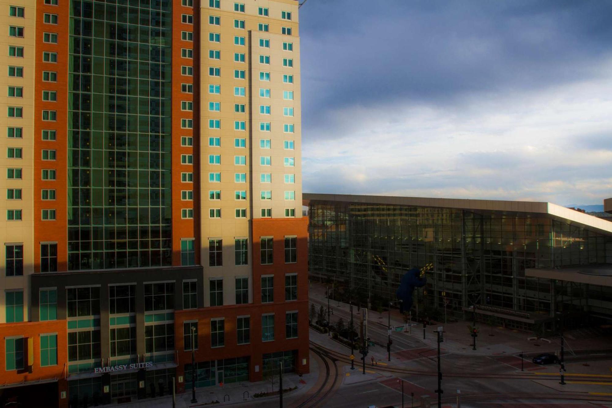 Hotel Embassy By Hilton Downtown Convention Center