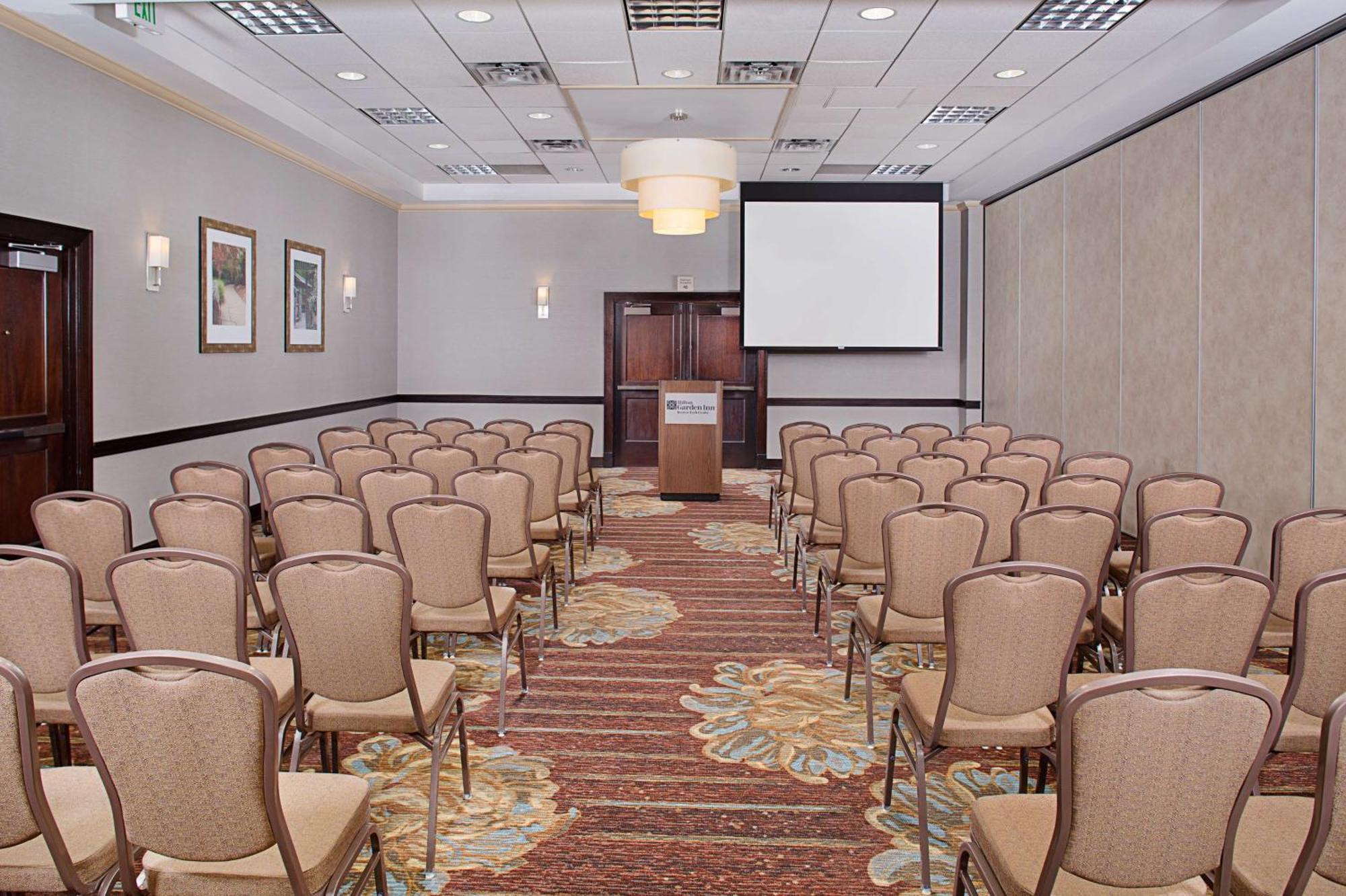 Hotel Hilton Garden Tech Center 3*