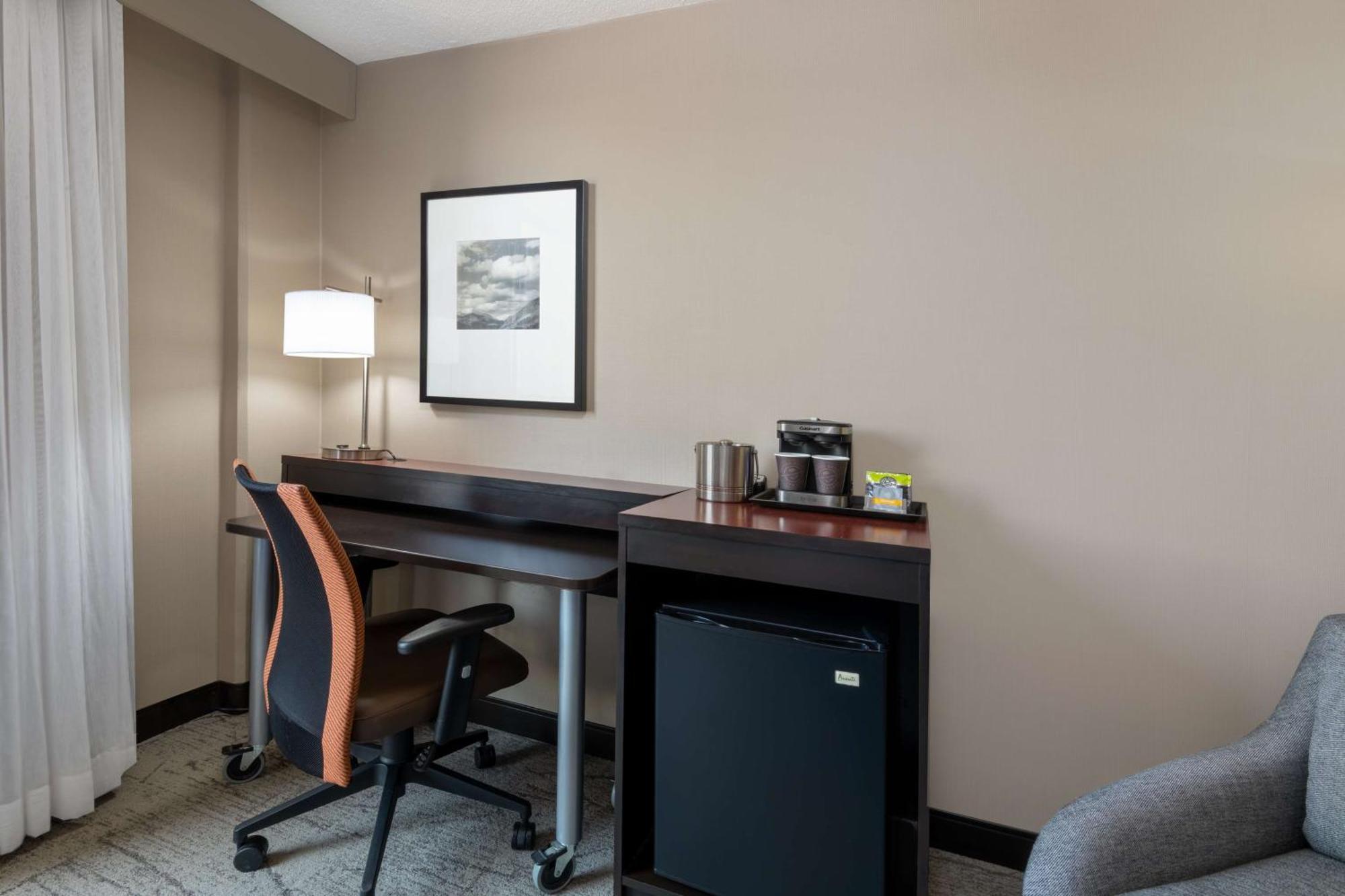 Doubletree By Hilton Cherry Creek, Co Hotel