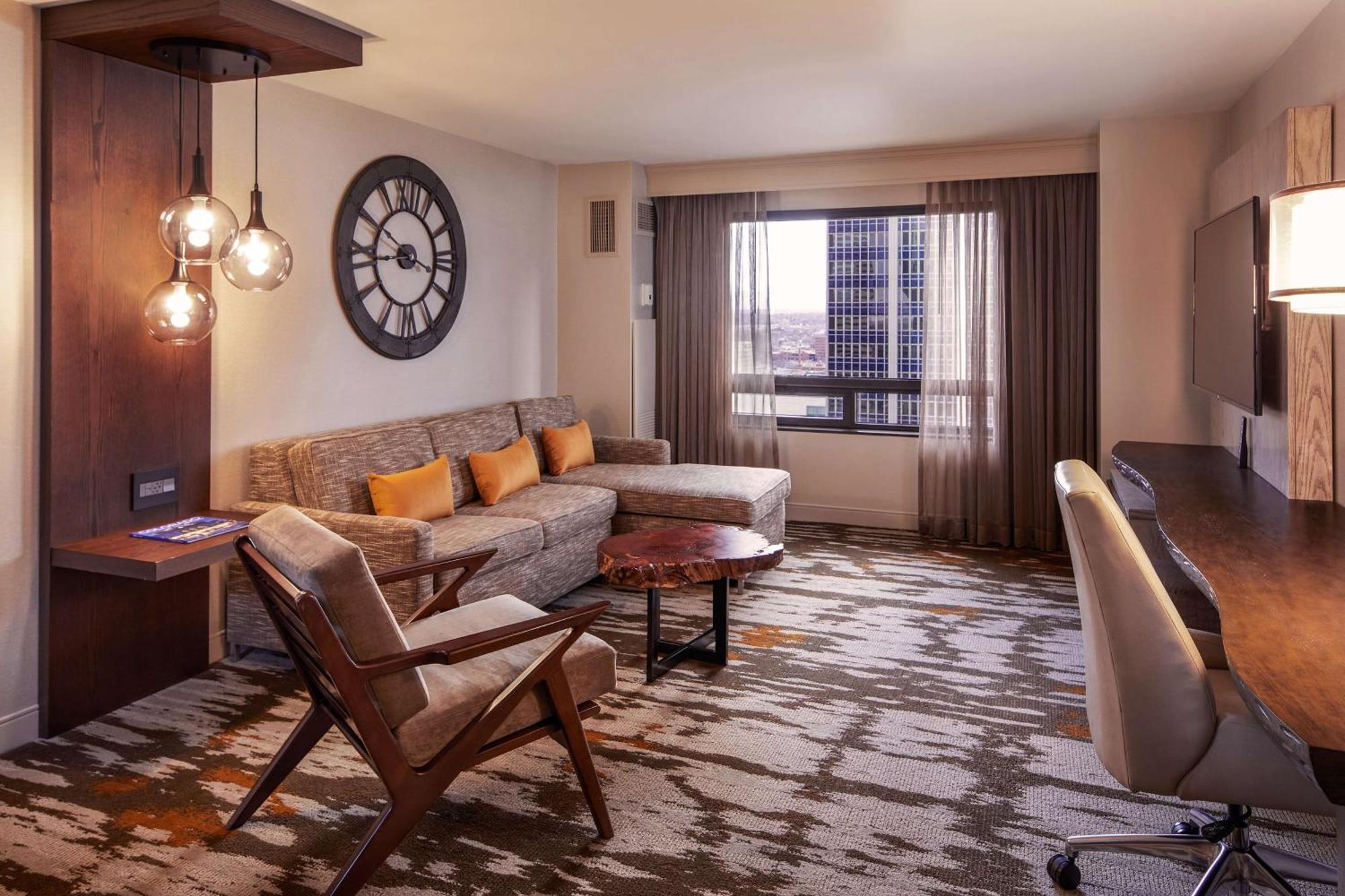 Hilton Center 4*