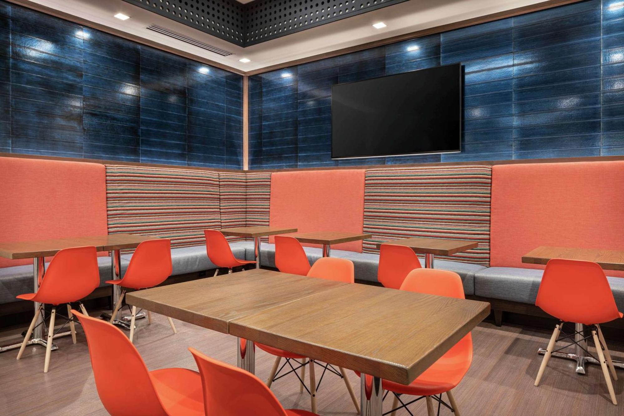 Hotel Tru By Hilton Downtown Convention Center 3*