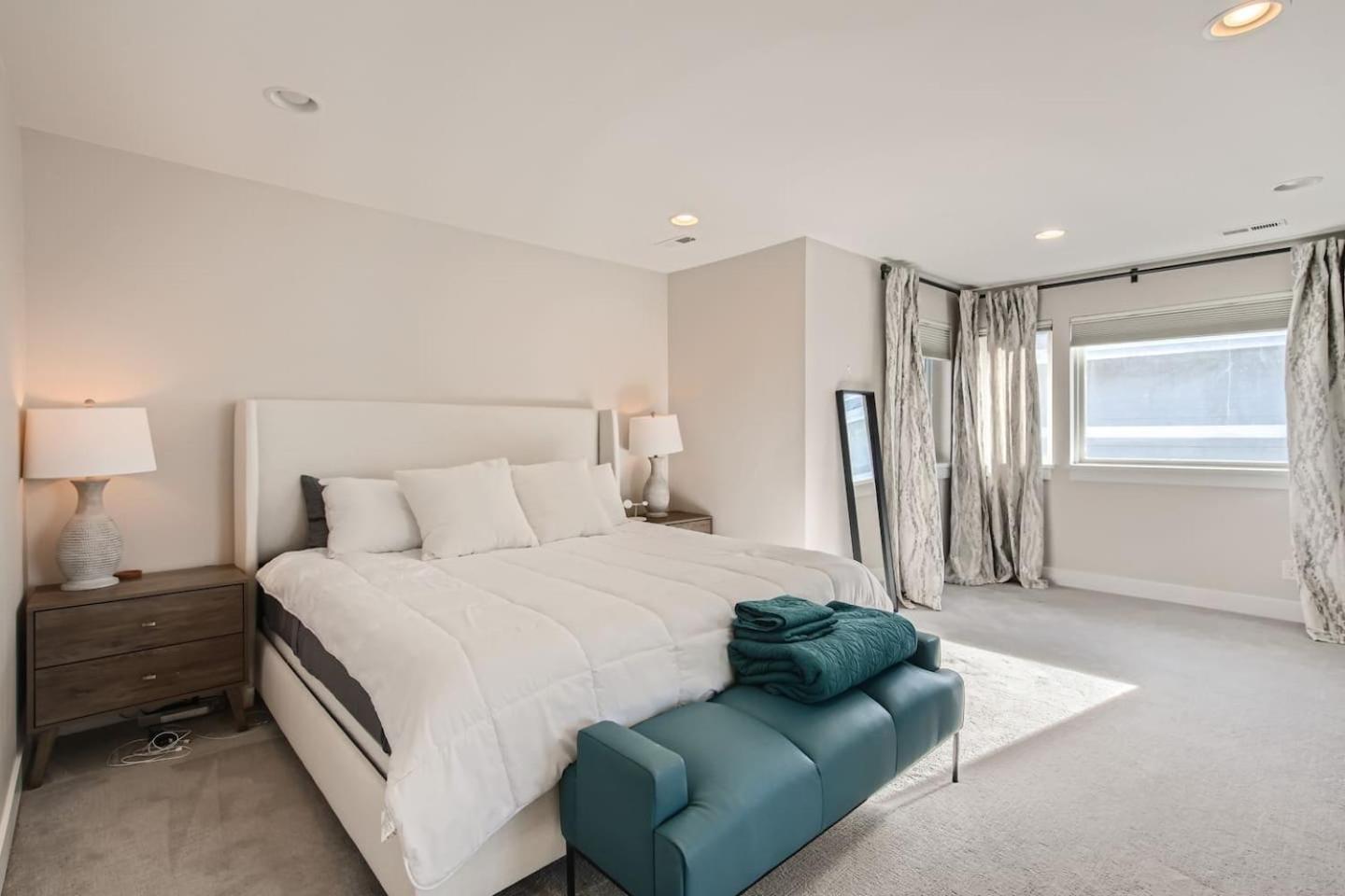 Holiday home Luxury Highland I Sleeps 10 I 5-star Area *