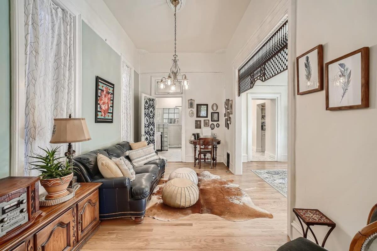 Woods Manor Walk To Downtown Built In 1887 Holiday home Denver