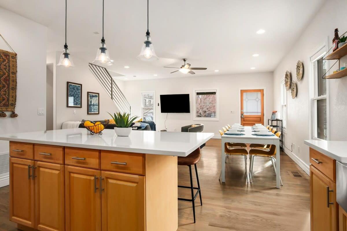 Trendy Upscale Highlands 4 Bedrooms Sleeps 10 Holiday home Denver