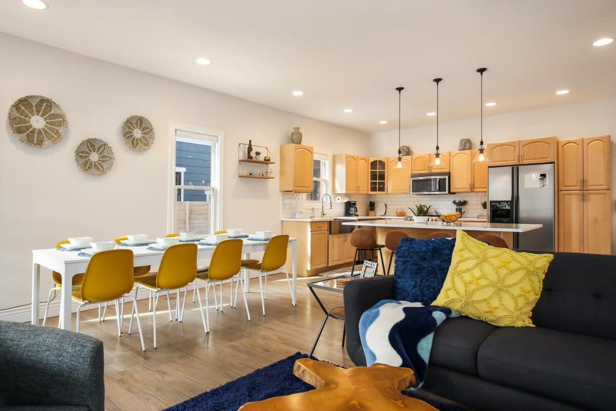 Holiday home Trendy Upscale Highlands 4 Bedrooms Sleeps 10 *