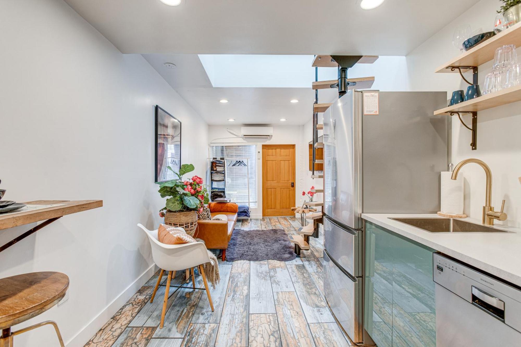 Apartment Tiny House Walk To Cafes, Bars, Eateries! Denver