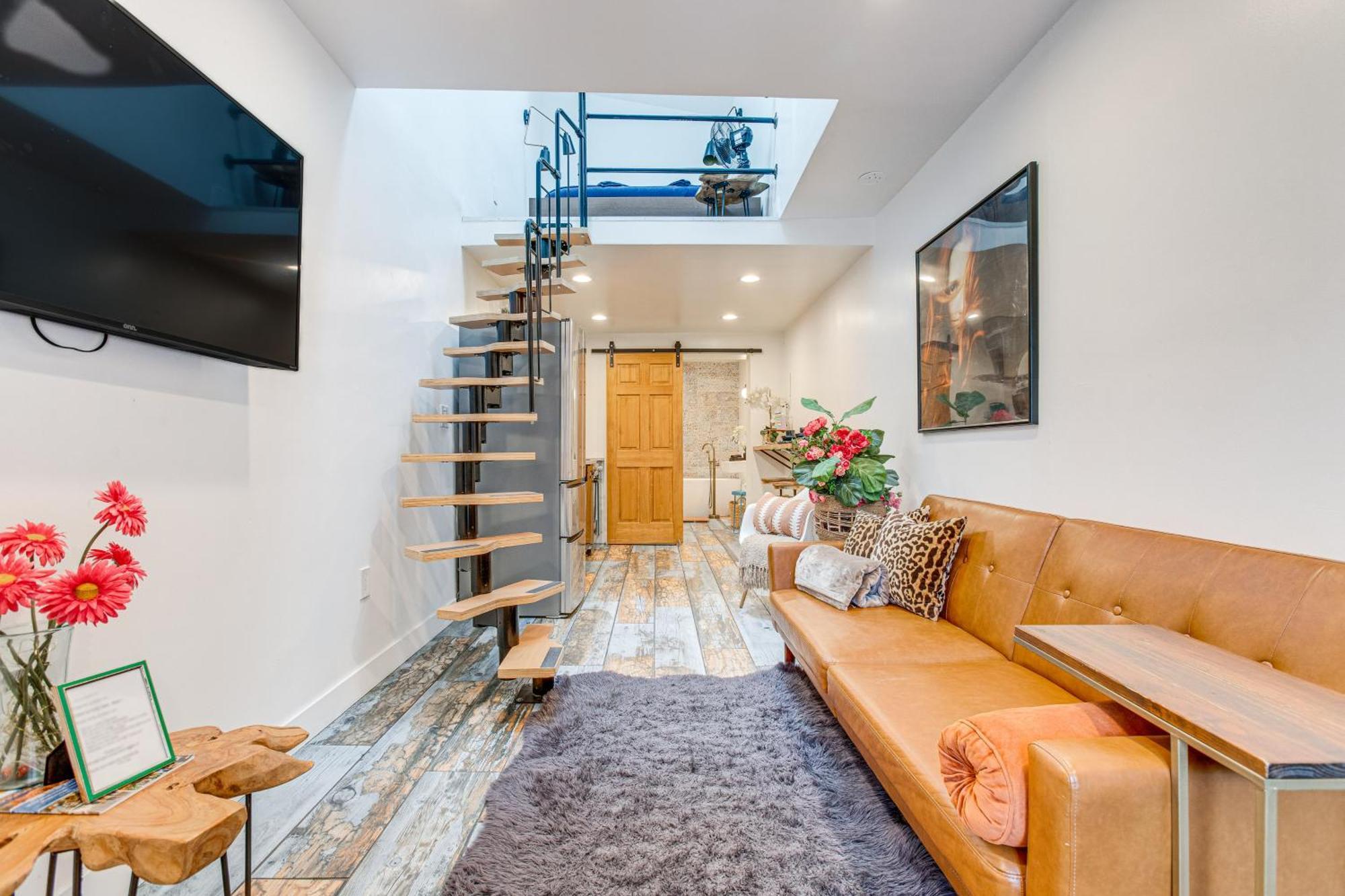 Apartment Tiny House Walk To Cafes, Bars, Eateries! Denver