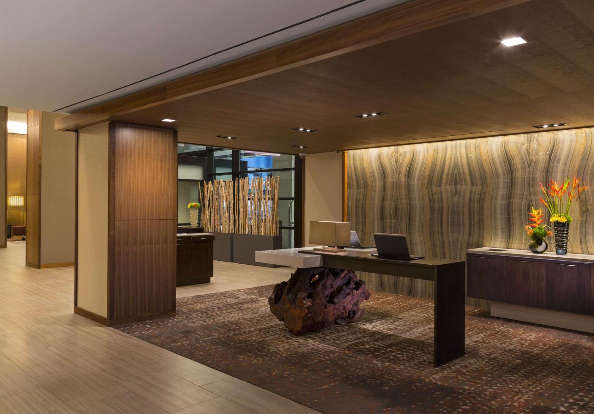 Grand Hyatt 4*