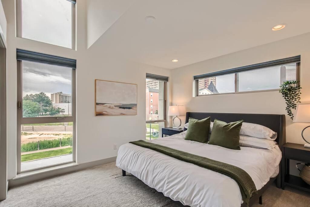 Upscale Townhome W/ Stunning Rooftop Views * Denver