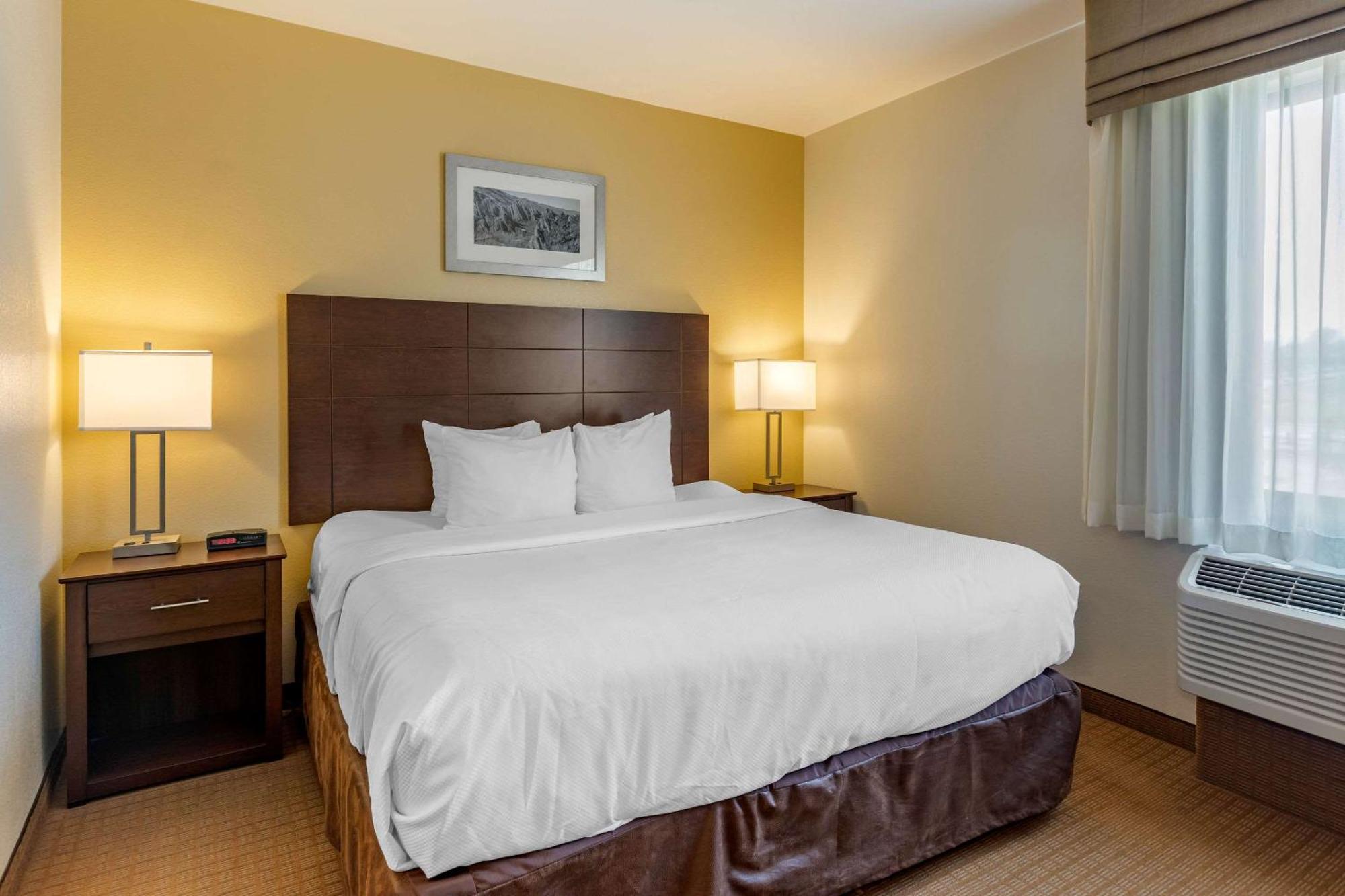 Mainstay Near Downtown Hotel 3*