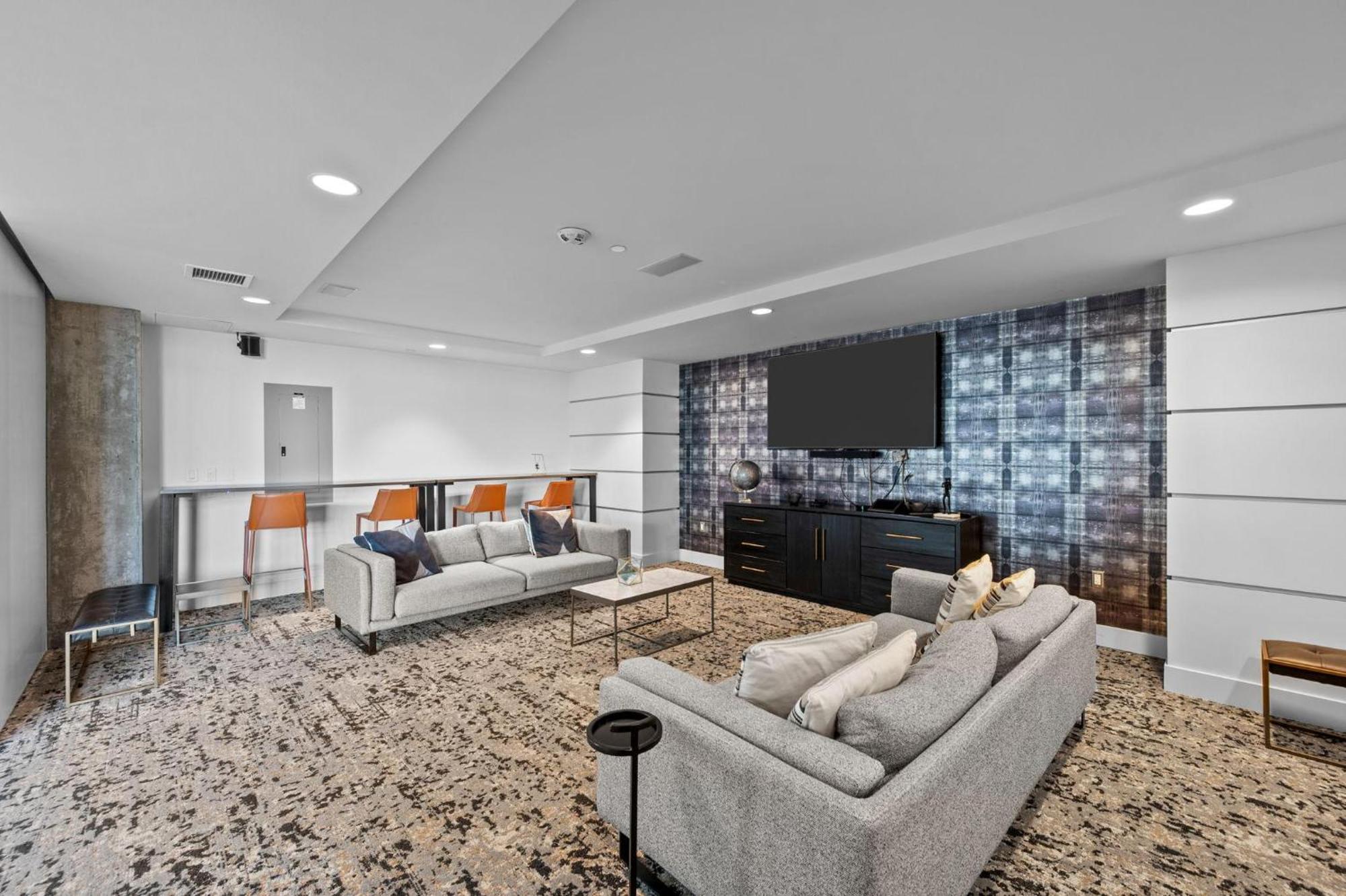 1700 Bassett, Unit 818 * Denver