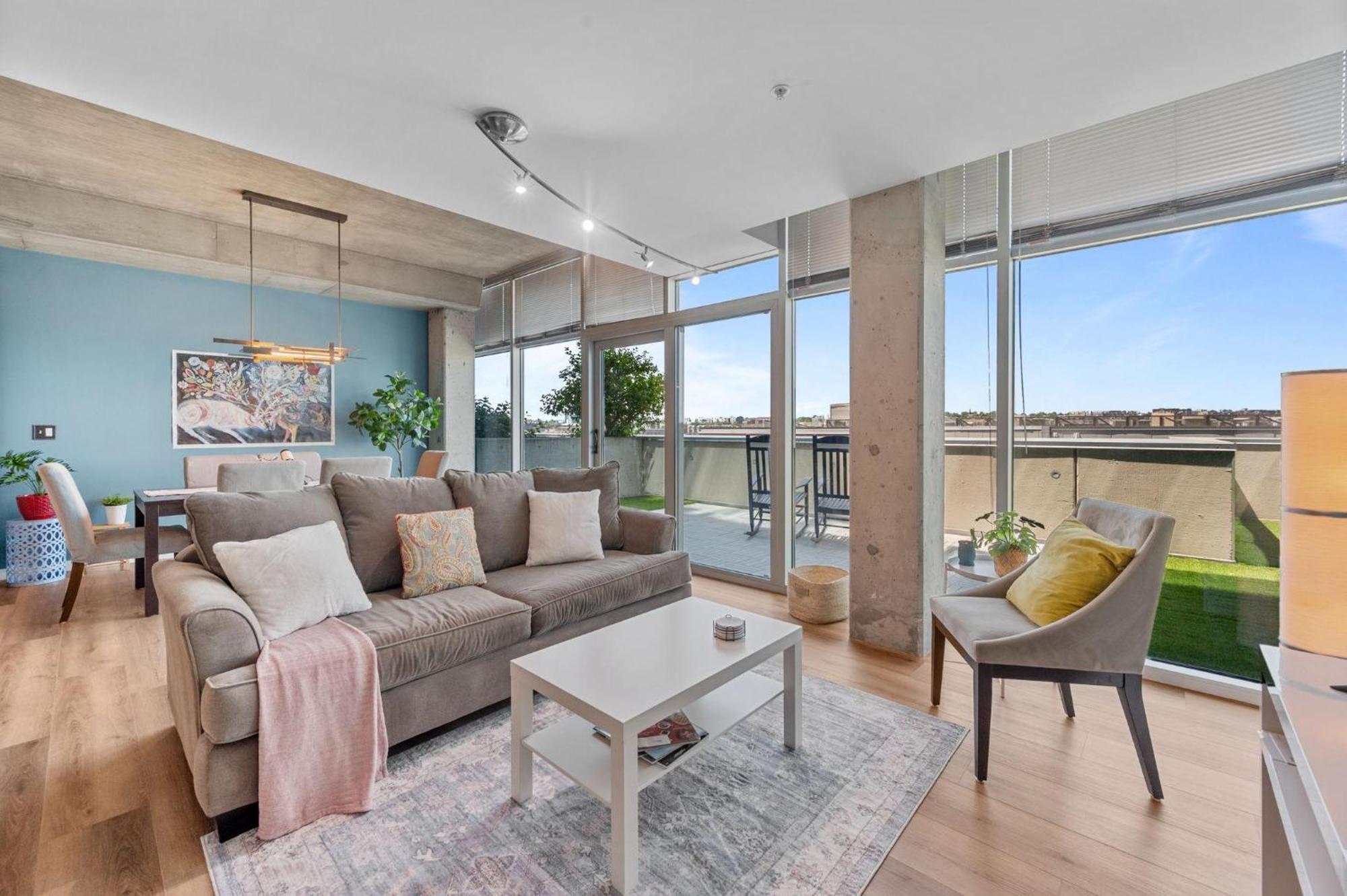 1700 Bassett, Unit 818 * Denver
