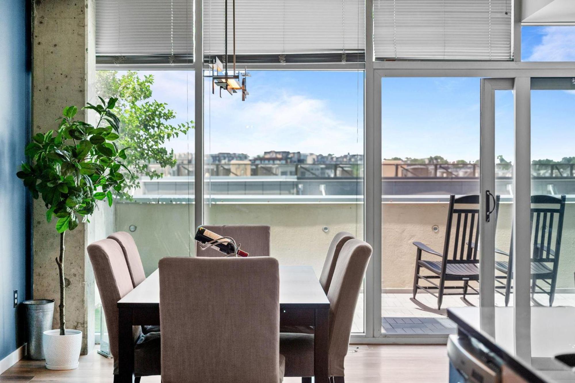 1700 Bassett, Unit 818