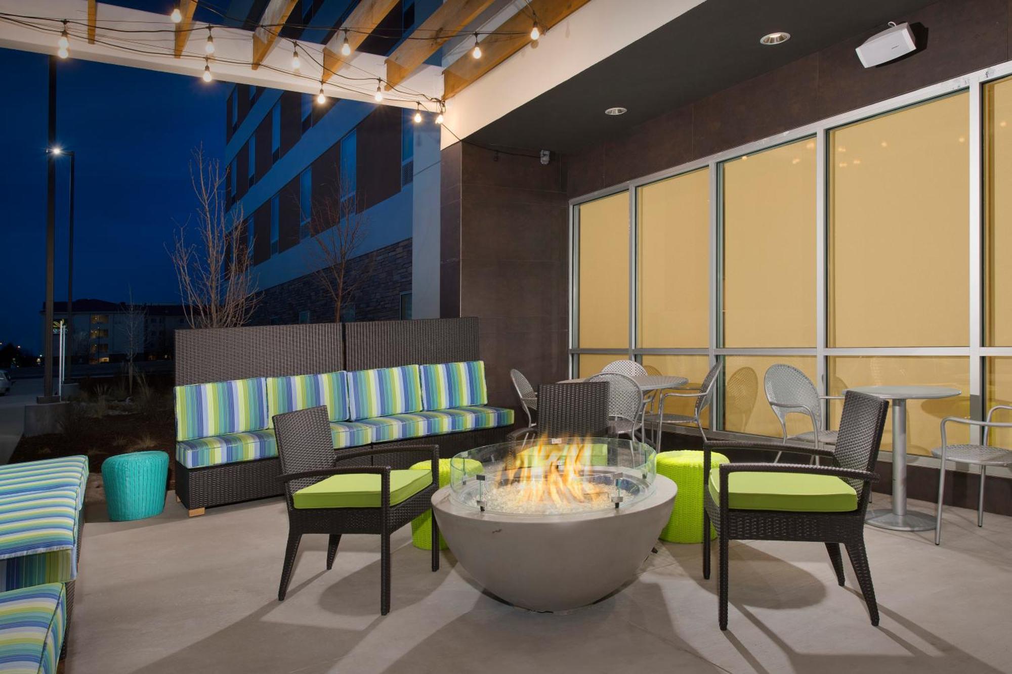 Home2 Suites By Hilton Denver International Airport