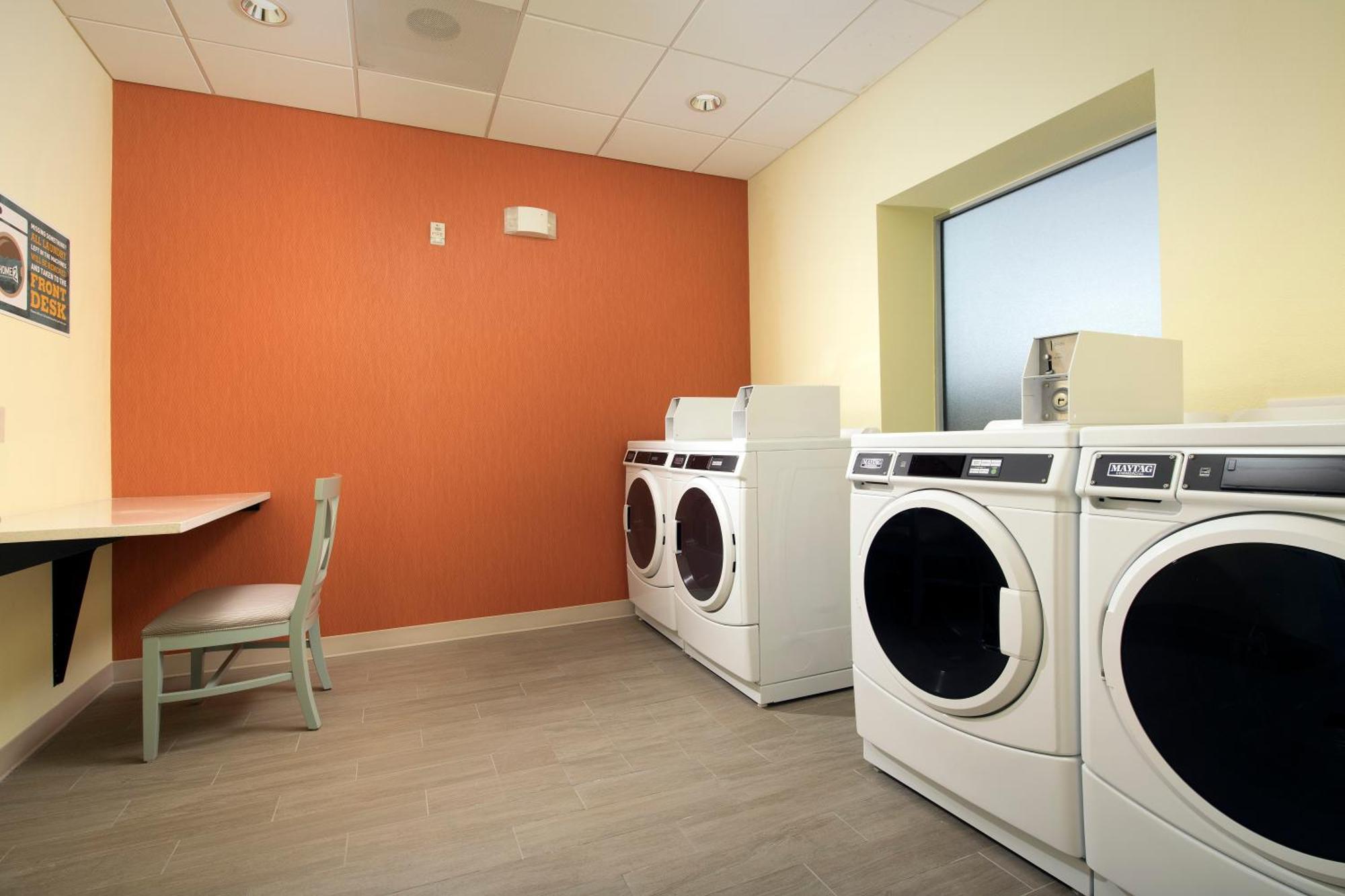 Hotel Home2 Suites By Hilton Denver International Airport 3*