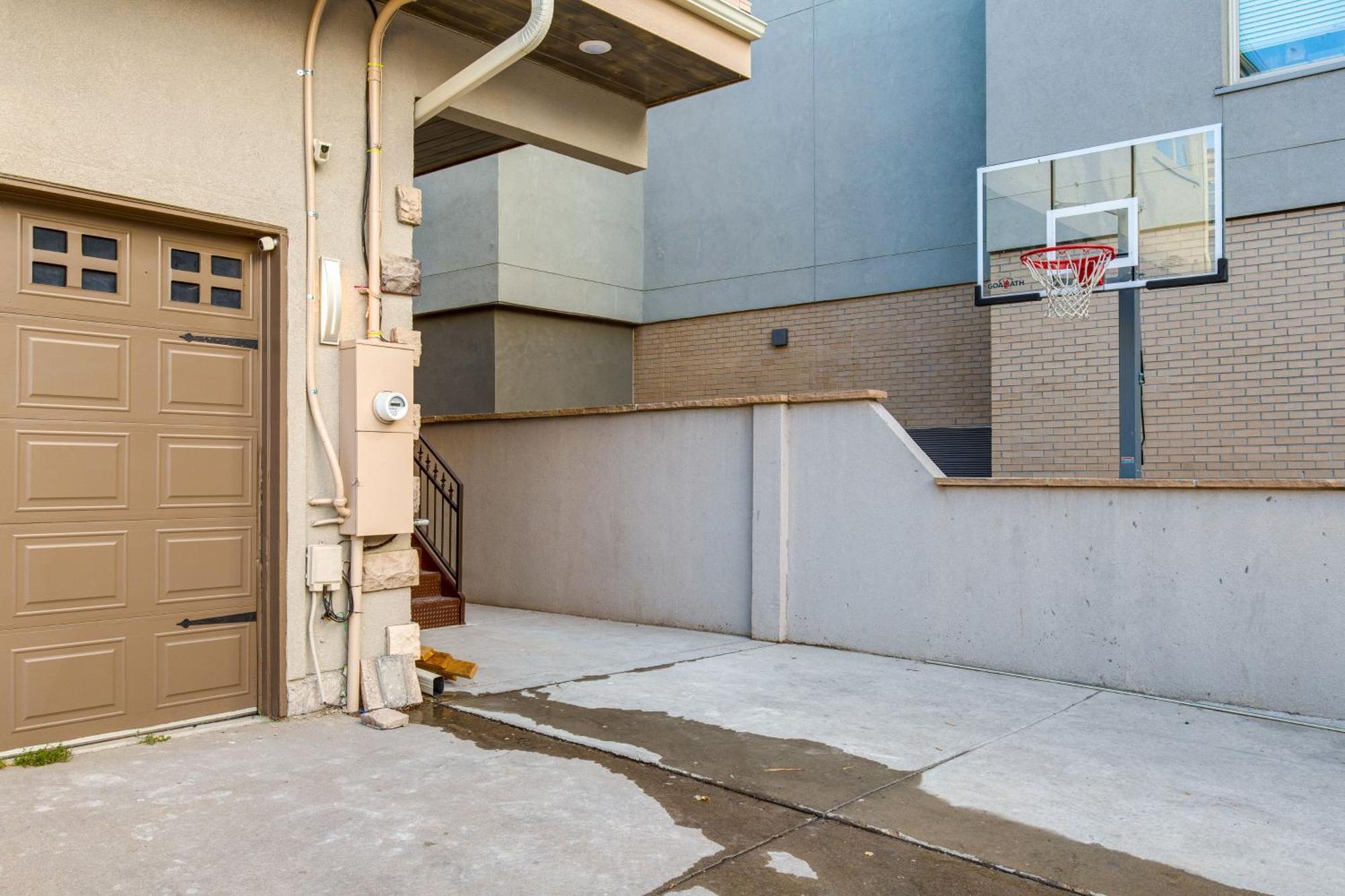 Apartment Charming Vacation 2 Mi To Downtown! *