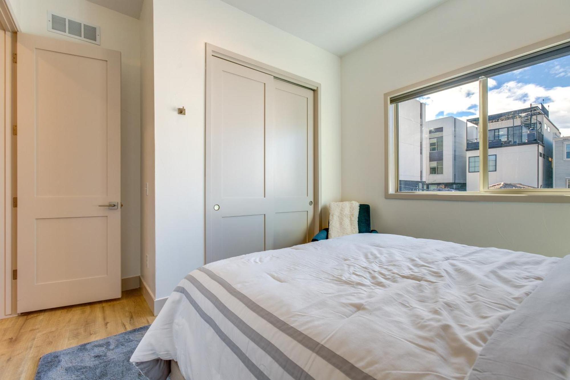 Apartment Charming Vacation 2 Mi To Downtown! *