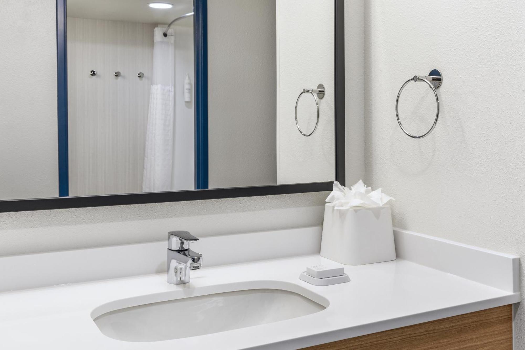 Spark By Hilton International Airport Hotel 3*