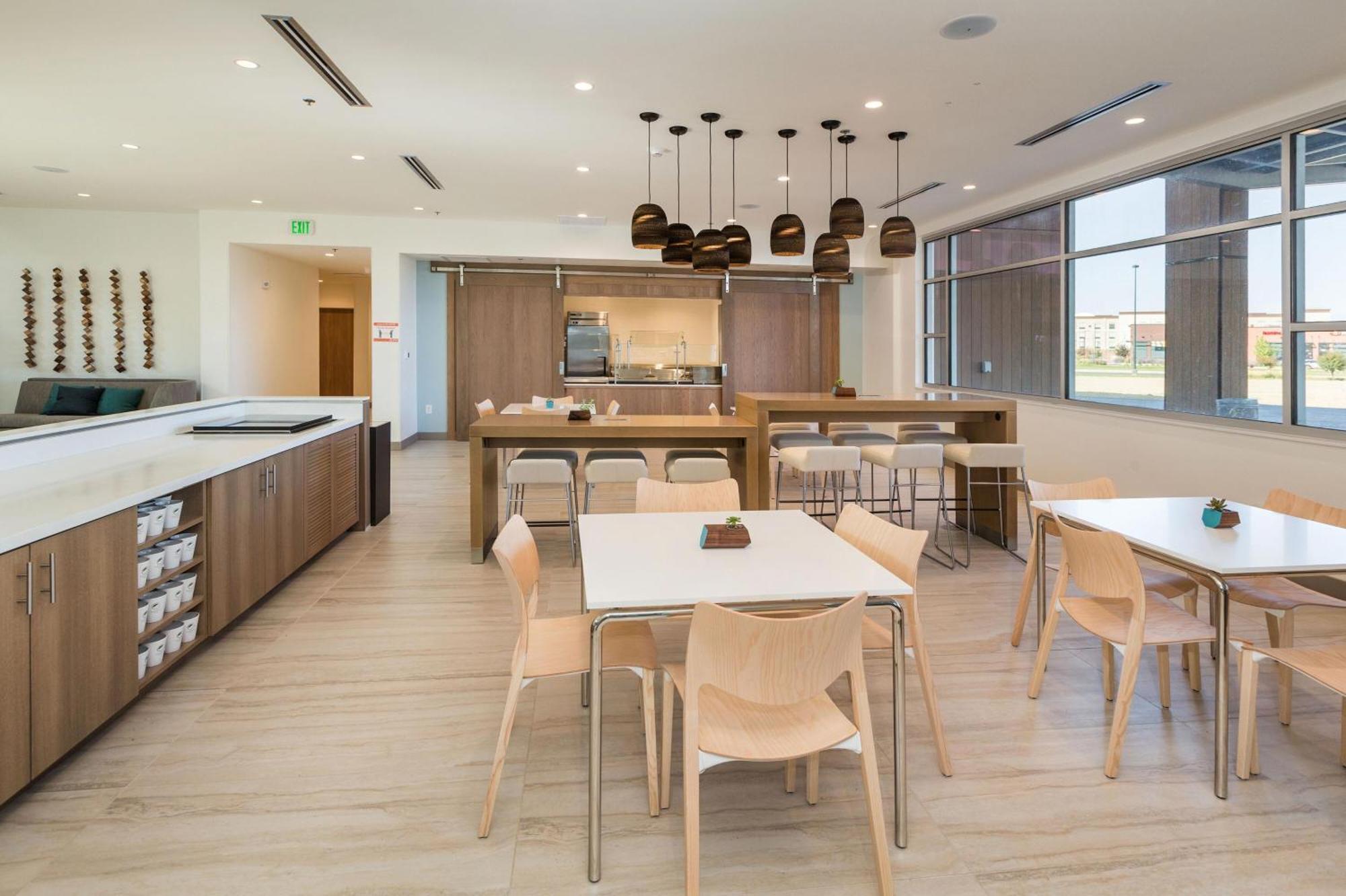 Element International Airport Hotel Denver