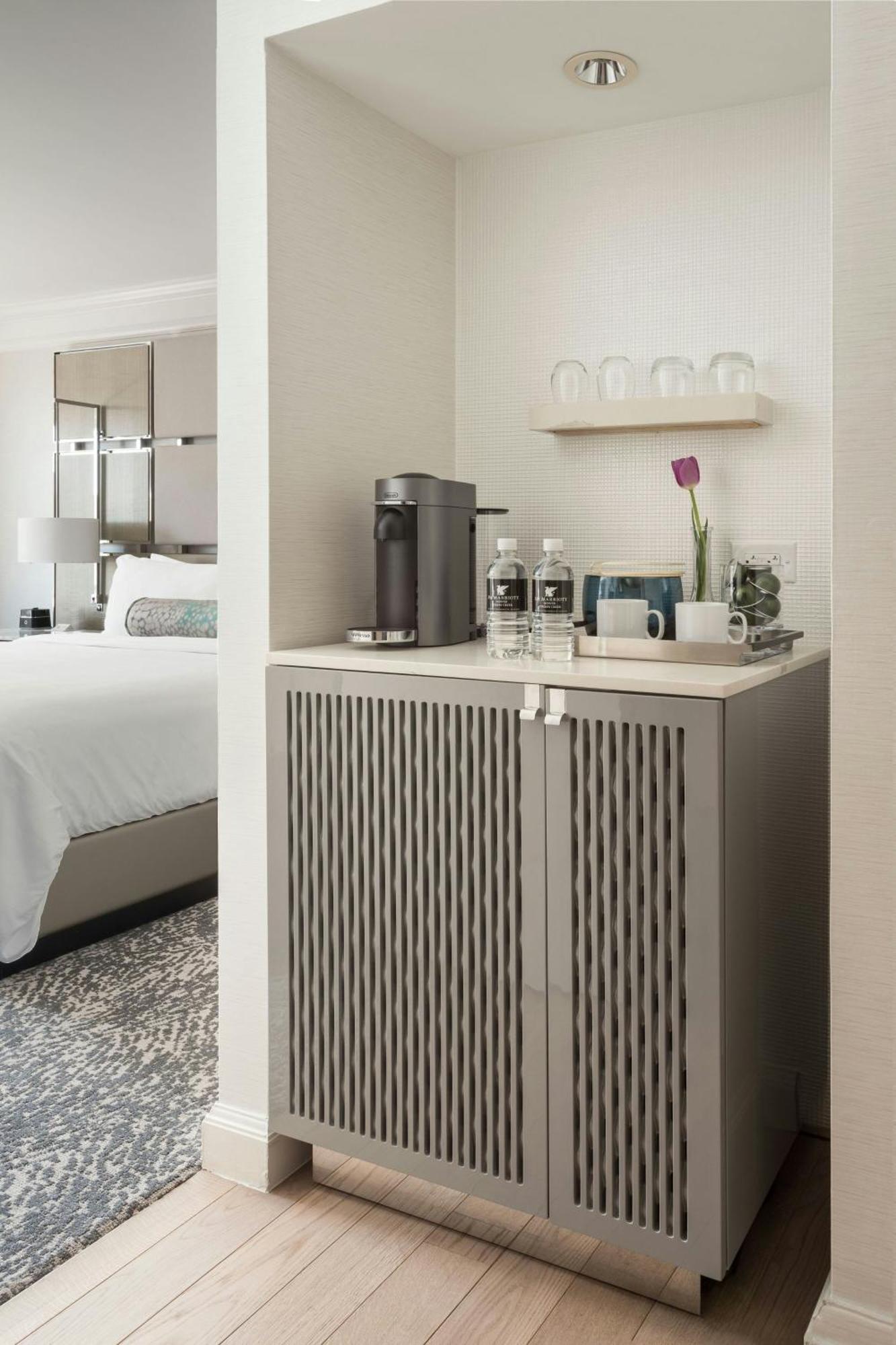 Clio, A Luxury Collection Hotel, Cherry Creek 4*