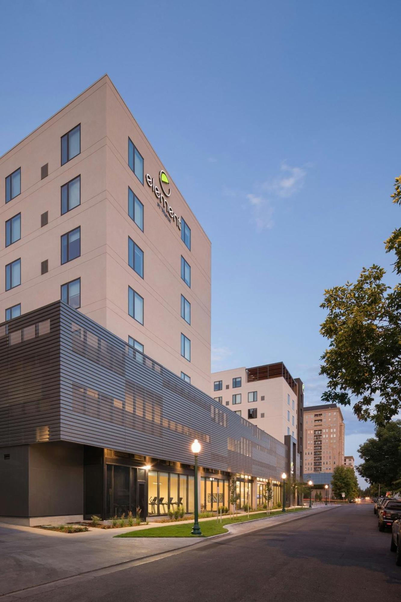 Hotel Element Downtown East Denver