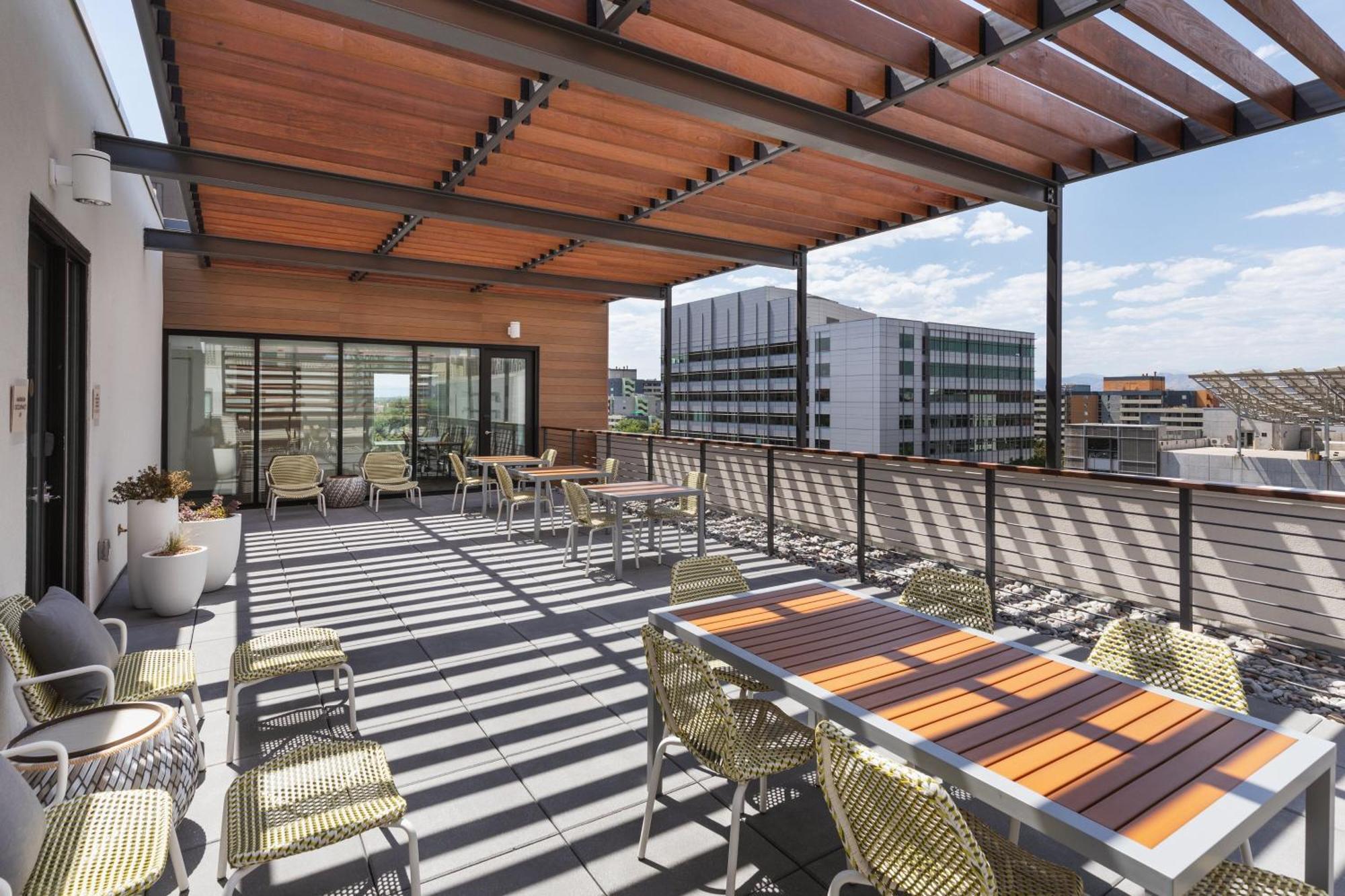 Element Downtown East Hotel 3*