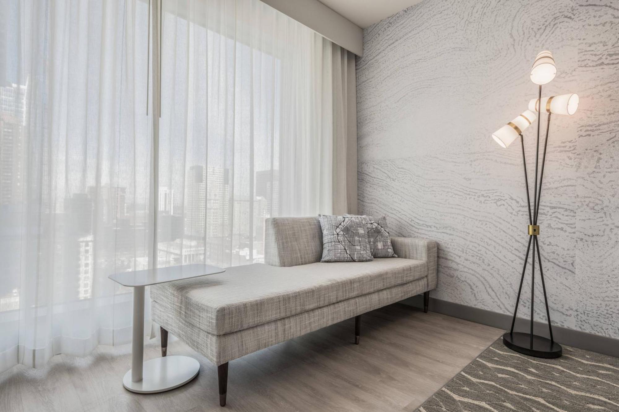 Le Meridien Downtown Hotel 4*