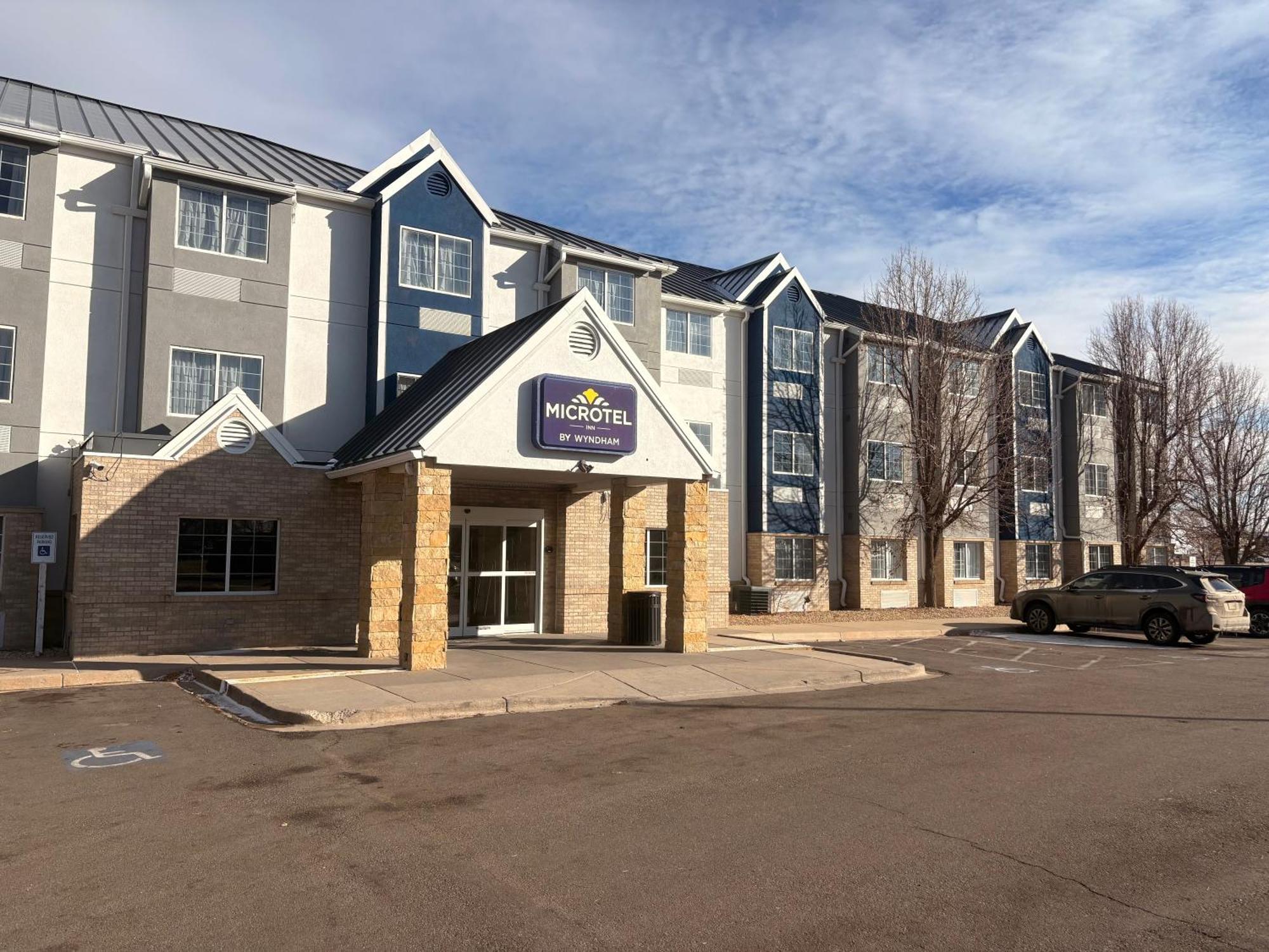 Microtel & By Wyndham Airport Hotel