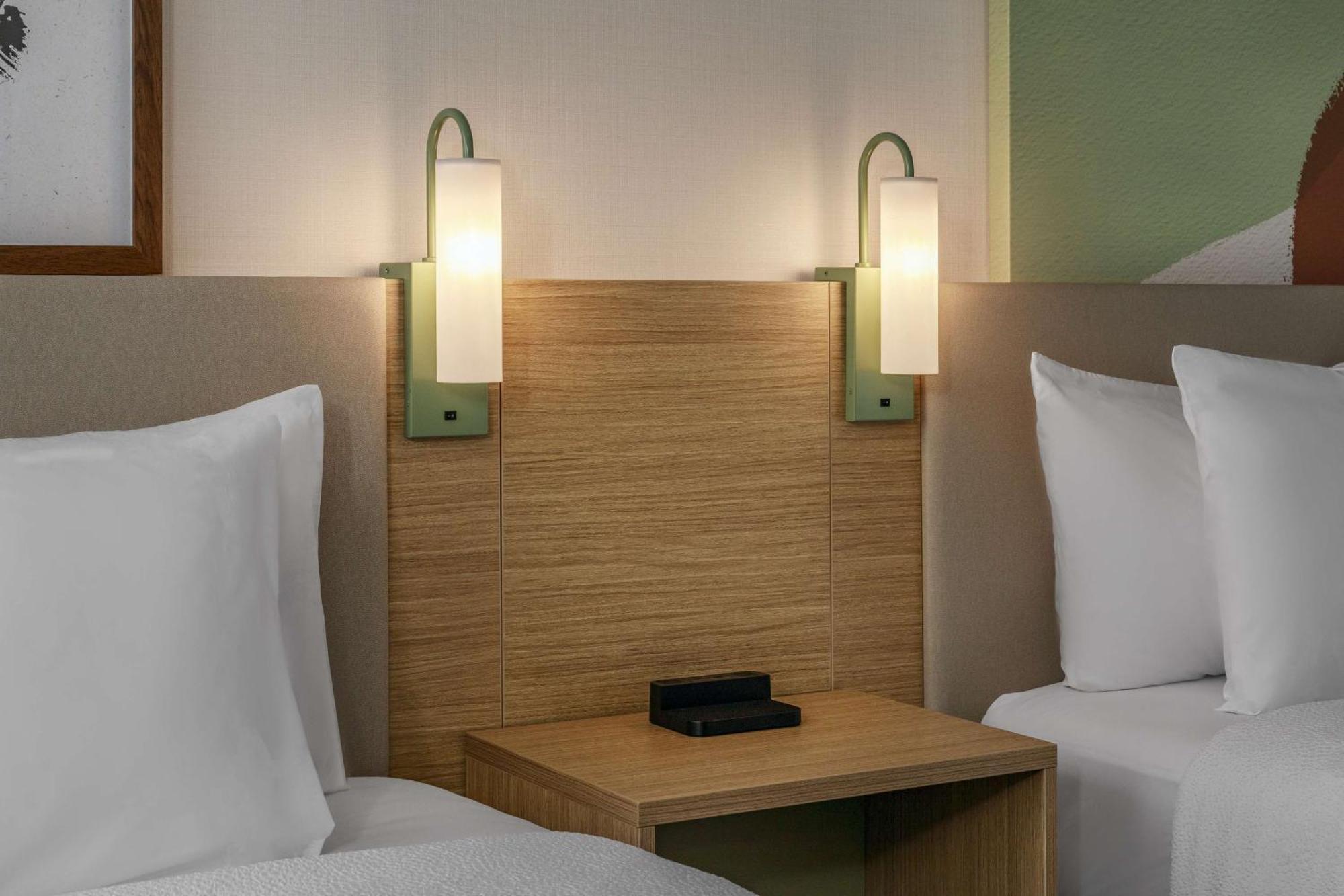 Spark By Hilton International Airport 3*