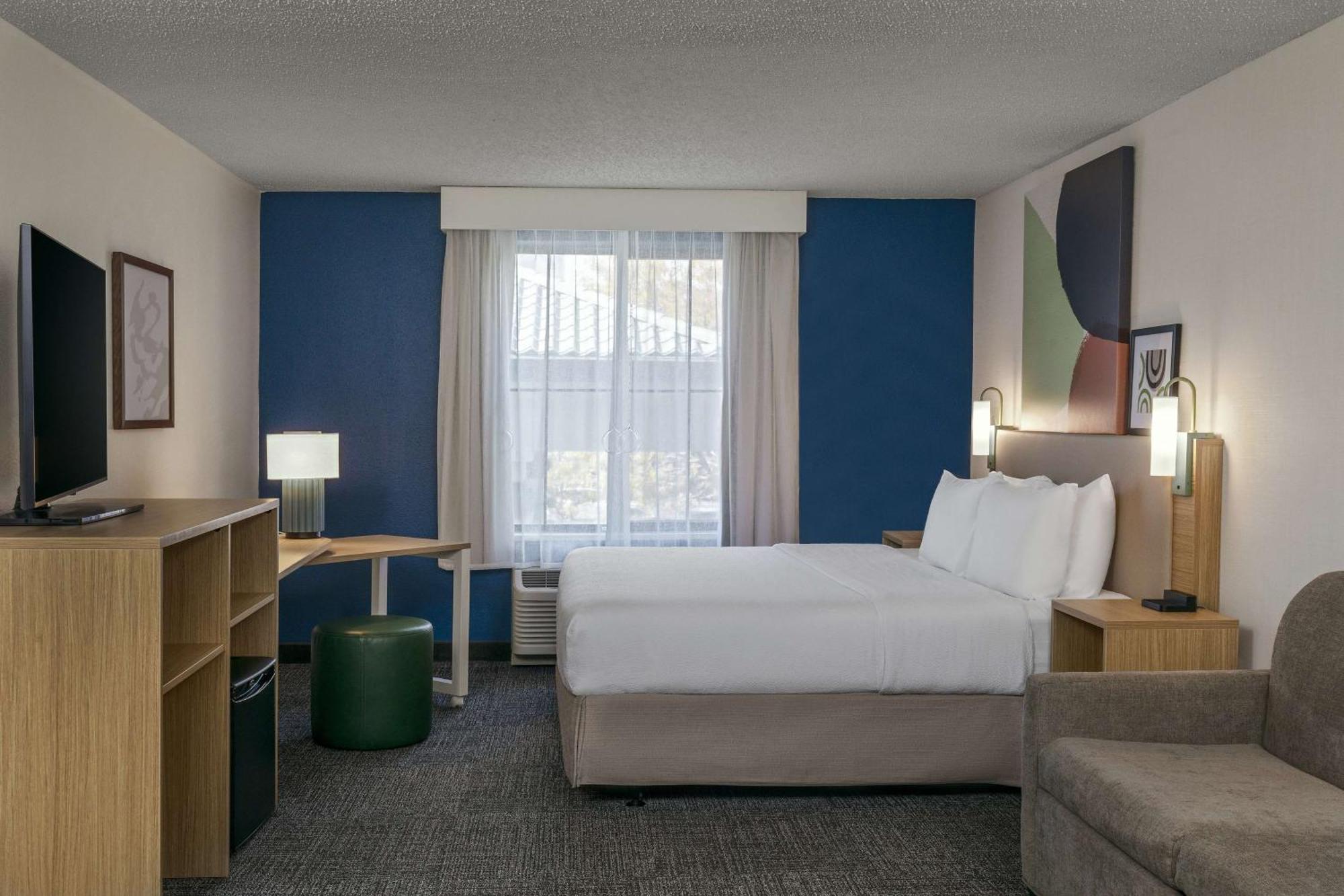 Hotel Spark By Hilton International Airport