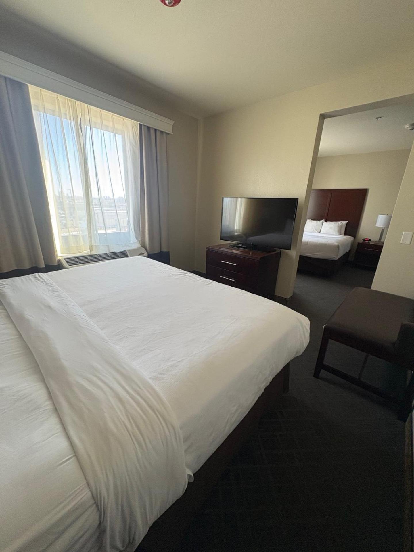 Comfort Near Downtown Hotel 3*