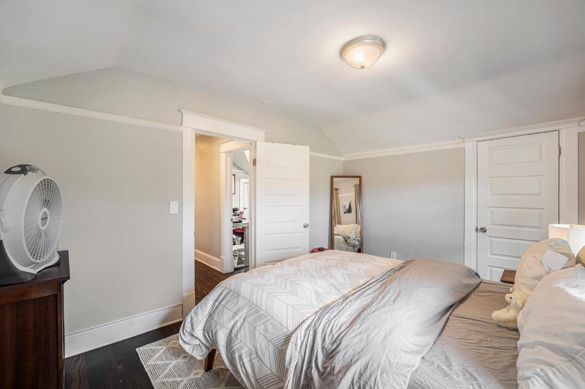 5-bedroom Victorian Private Yard Sleeps 10 Holiday home Denver