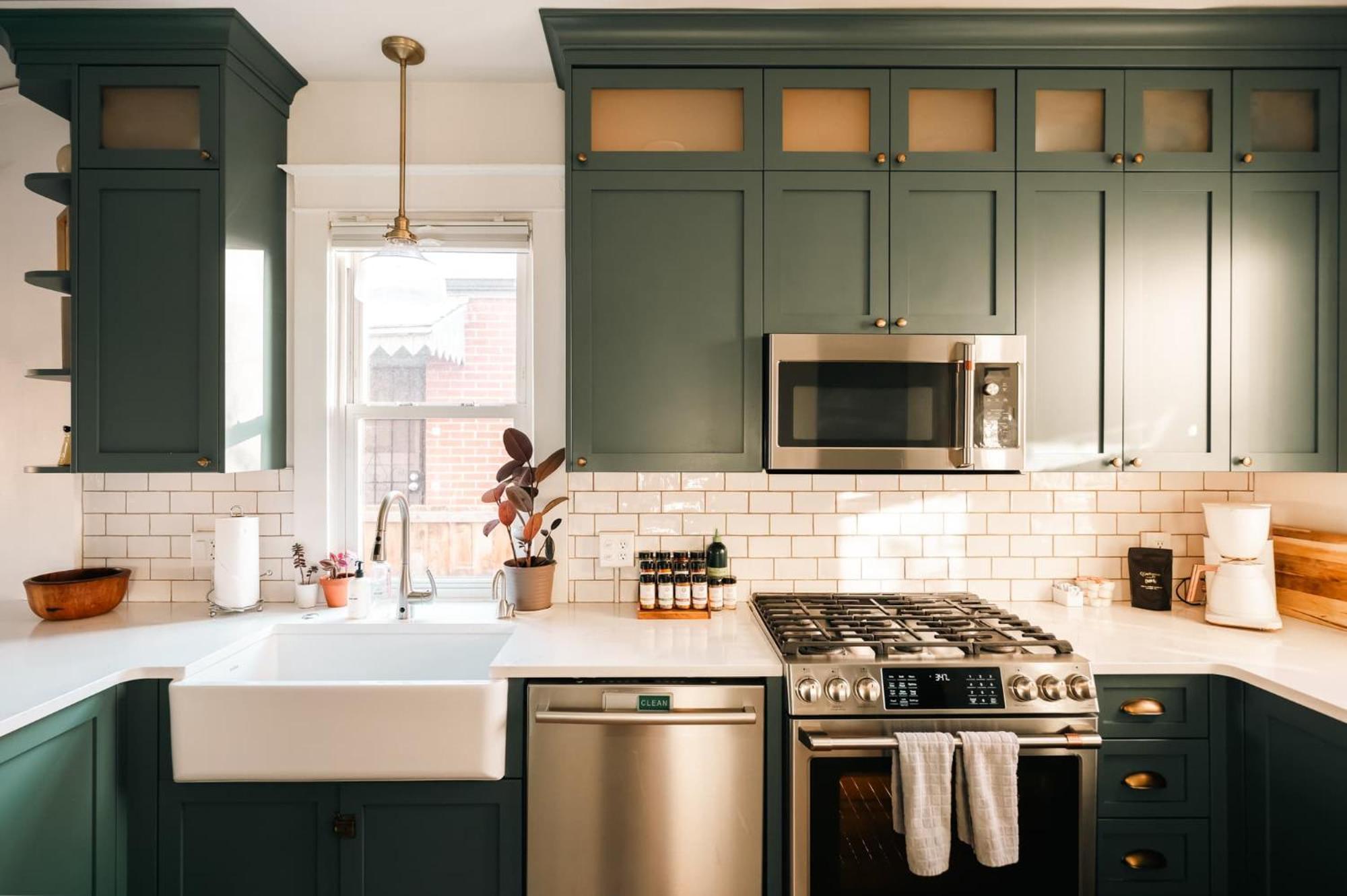 Charming Cole Craftsman - Steps To Local Hotspots
