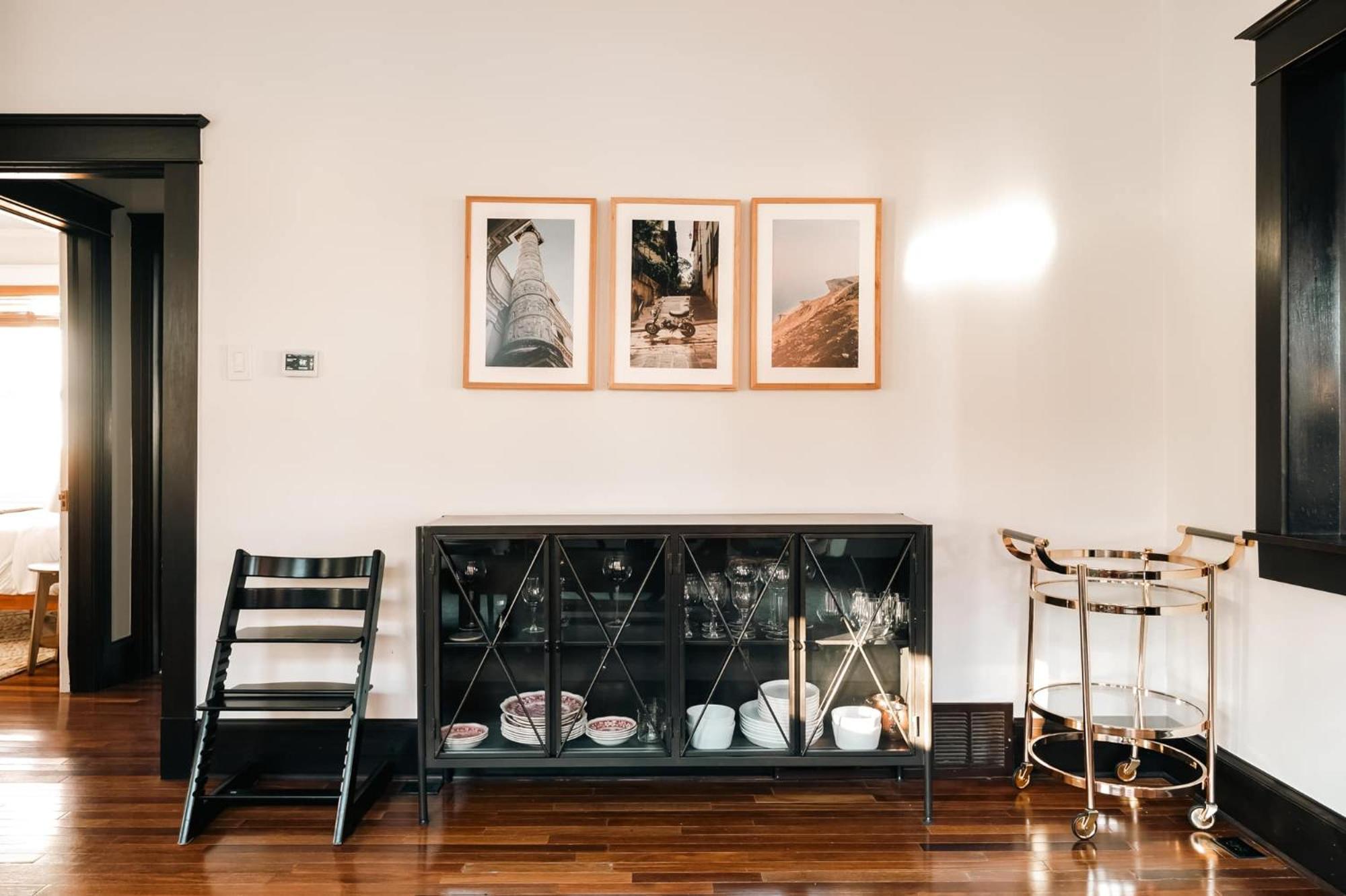 Charming Cole Craftsman - Steps To Local Hotspots Holiday home